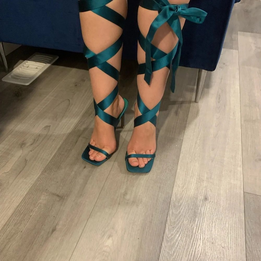 Elegant Teal Strappy Heels - Picture 2 of 3
